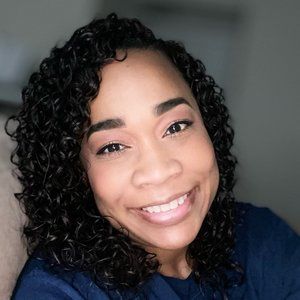 Meet your Posher, Kenesha